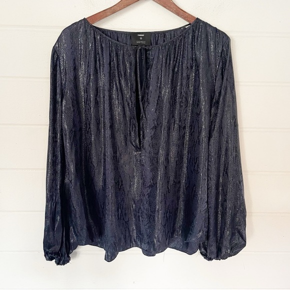 L’AGENCE Silk-Blend Snake-Print Long Sleeve Keyhole Blouse Size 4 fits like M - Picture 1 of 11